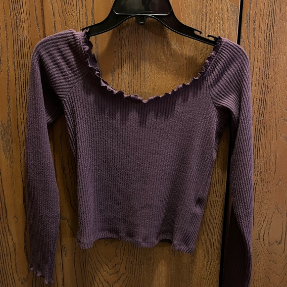Girl’s top’ size S, good quality - Picture 2 of 2